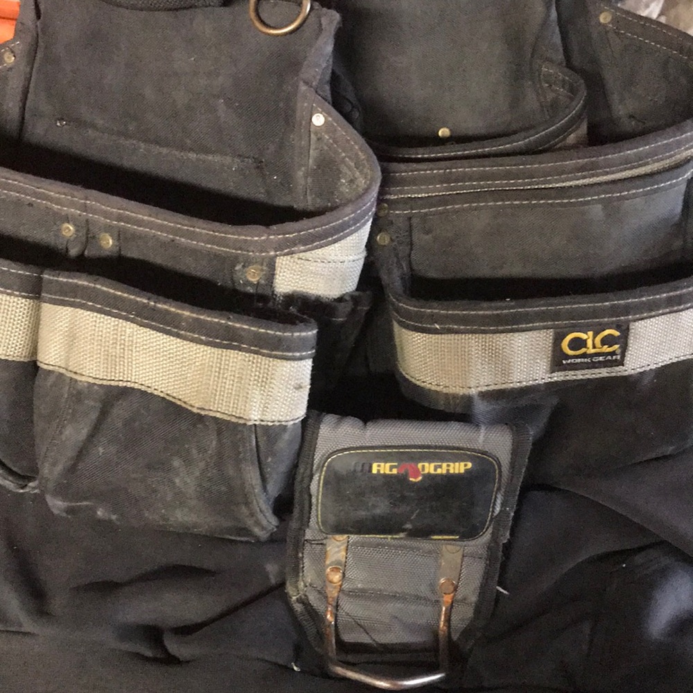 Carpenters tool pouch
